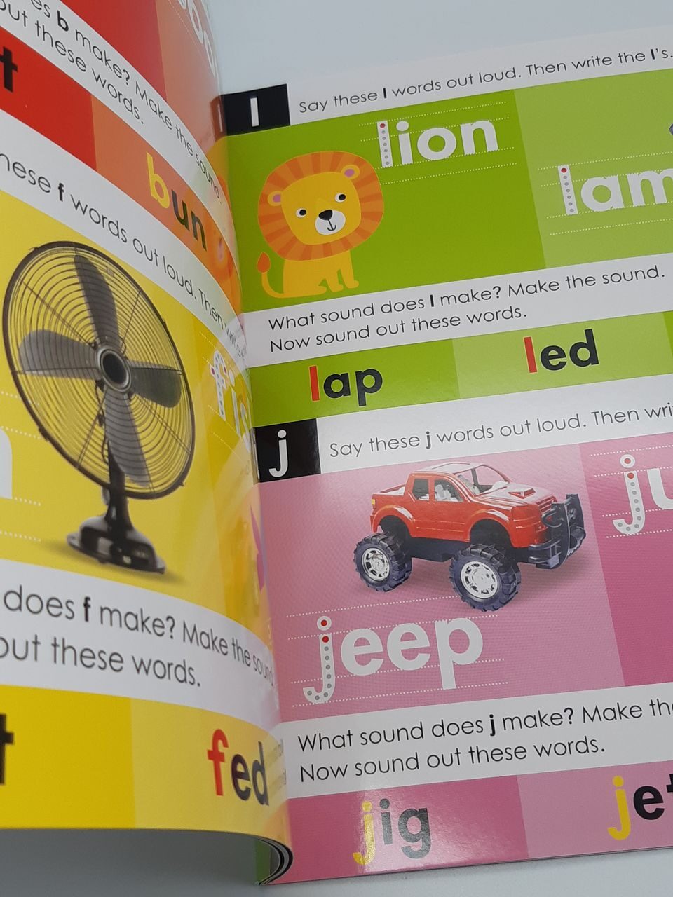 D172  Ready Set Learn: First phonics Skills Workbook