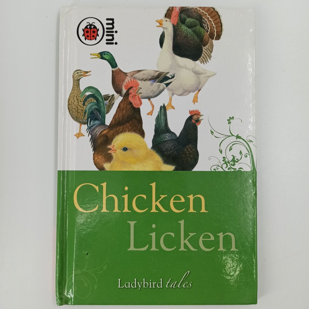 R672 Chicken Licken: Ladybird Tales