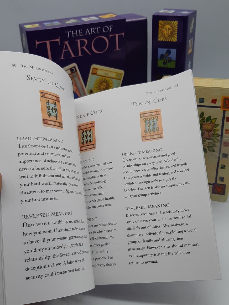 R591 The Art of Tarot, Liz Dean